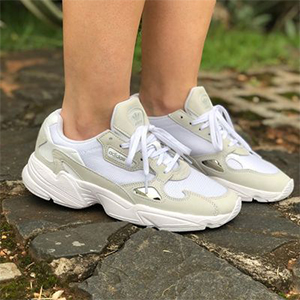 美國流行服飾購物網站 ADIDAS Falcon Shoes